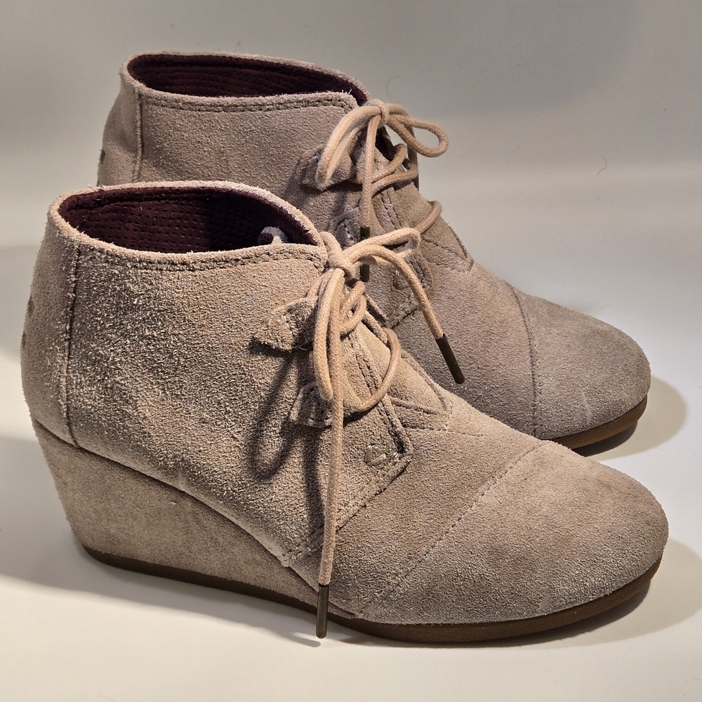 Toms Women's Kala Suede Ankle Boots Lace-Up Wedge Booties Desert Tan Size US 7